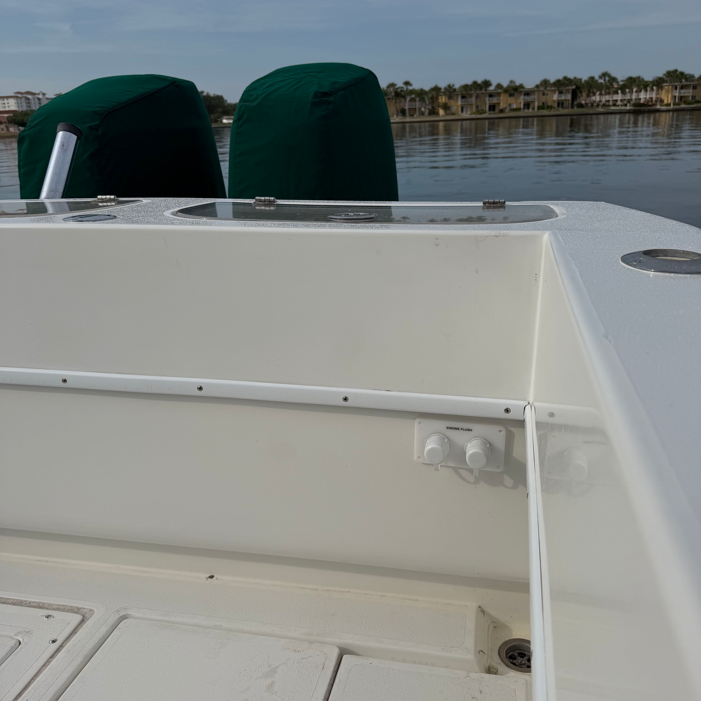 Flush Port Reroute - White Acrylic