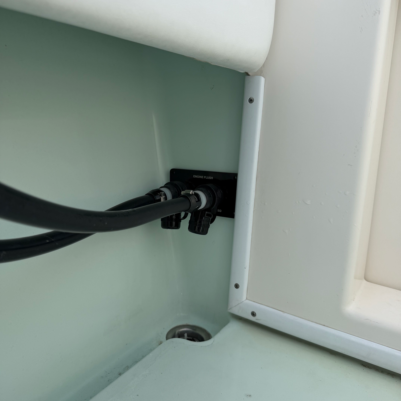 Flush Port Reroute - Black Acrylic