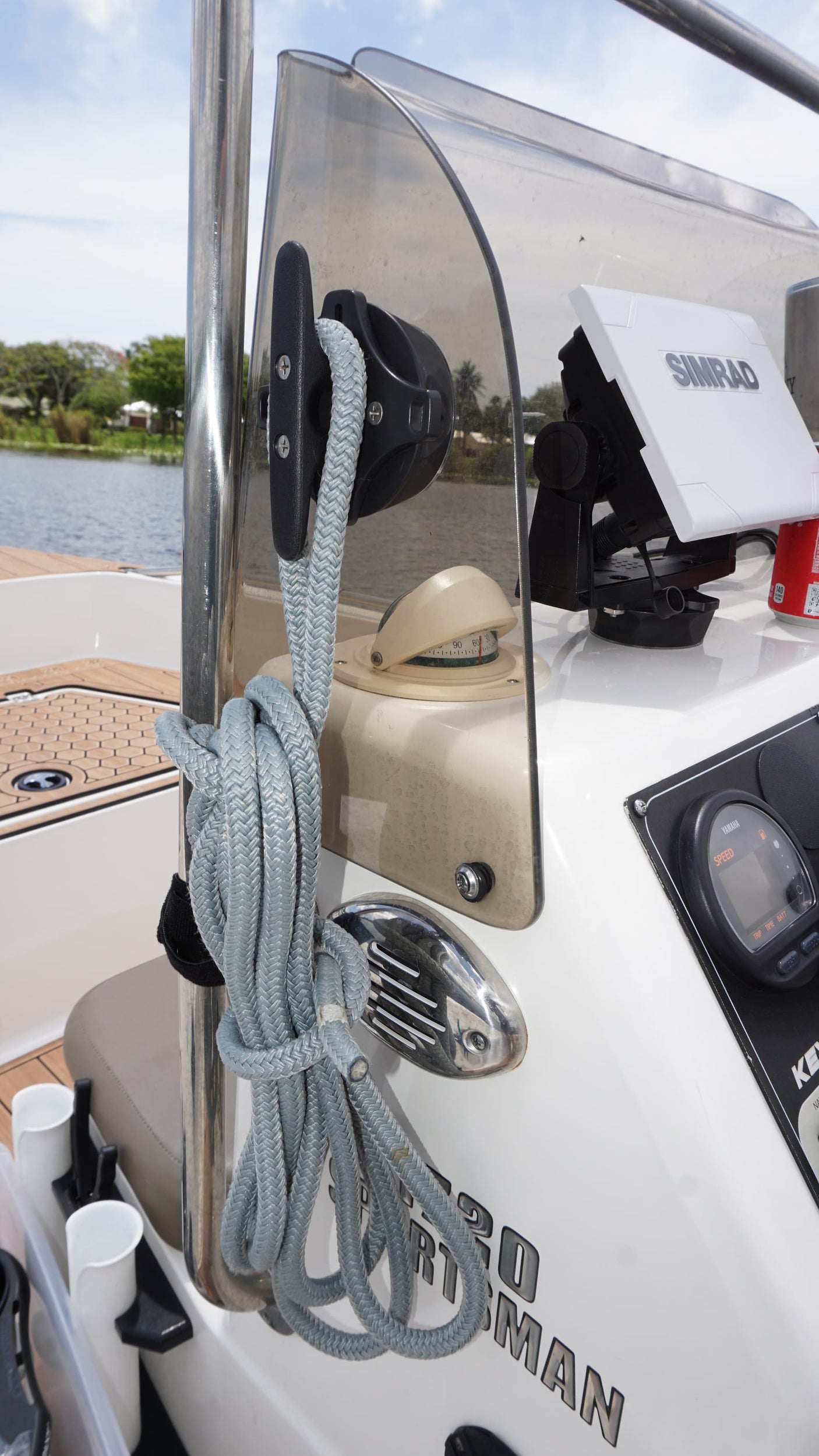 E-Sea Cleat-Suction Mounted Utility Cleat