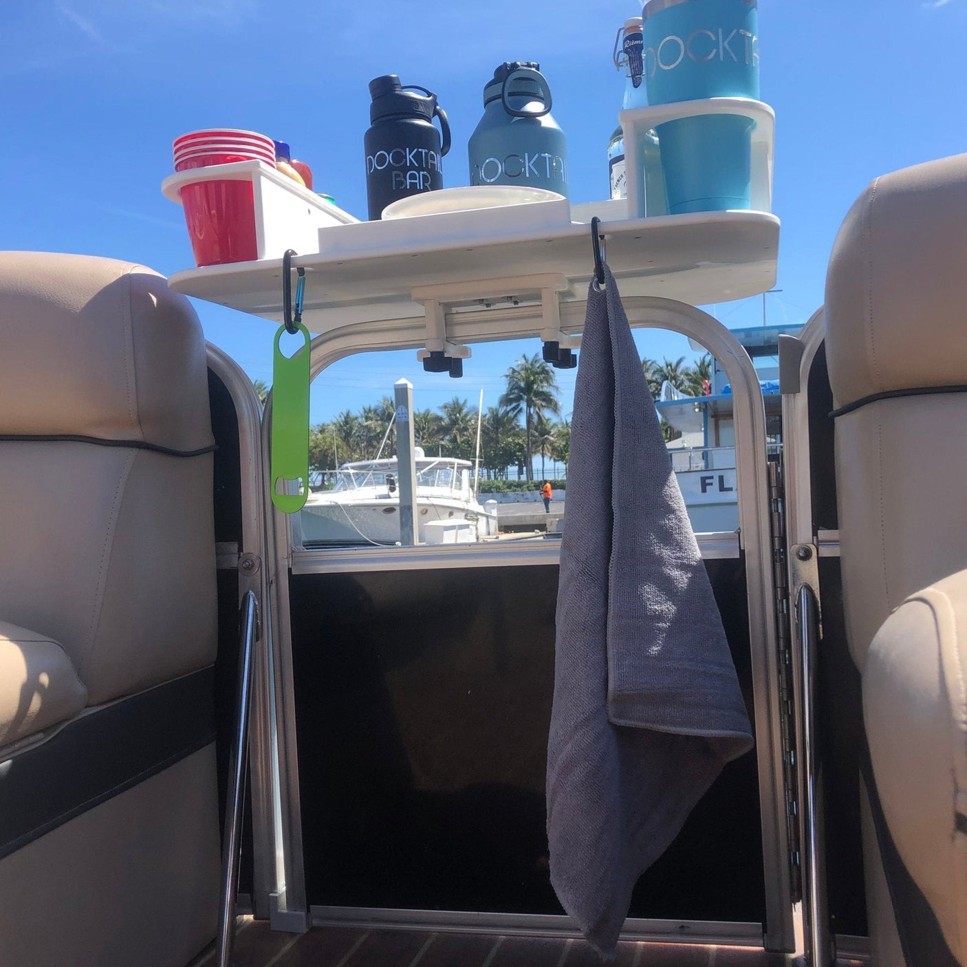 Docktail Butler with Pontoon Rail Mount